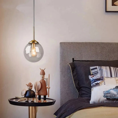 Moderne Kugel-Hängeleuchte - Skandinavische LED-Beleuchtung im Übergangsstil