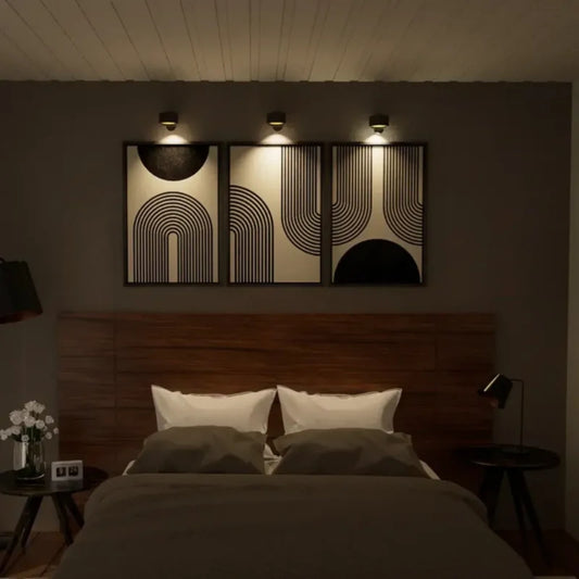Moderne Spotlampe - Wand- oder Tischleuchte mit doppeltem Verwendungszweck