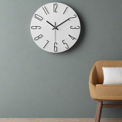 Moderne Wanduhr - geräuschloses Quarzwerk