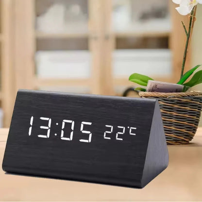 Multifunktions-Wecker – LED Anzeige mit Sprachsteuerung