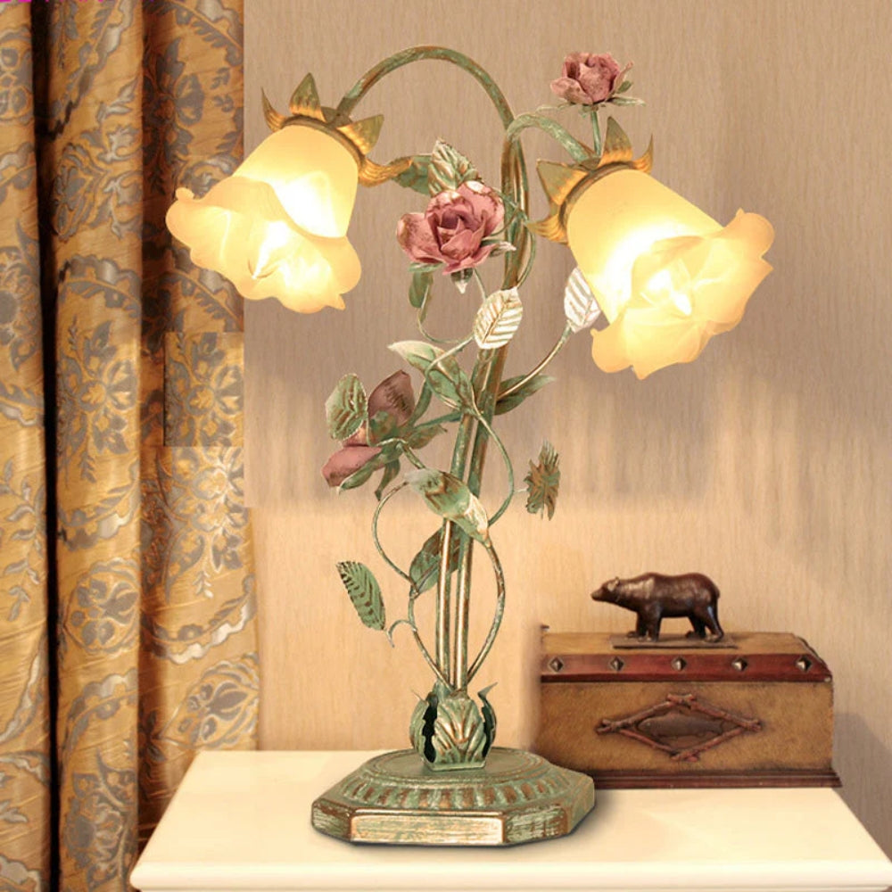 Nachttischlampe mit Blumen-Akzent - Dekorative Beleuchtung mit zwei Lichtoptionen