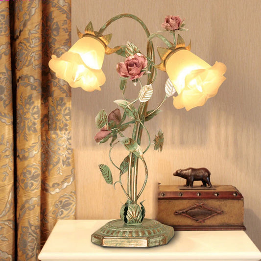 Nachttischlampe mit Blumen-Akzent - Dekorative Beleuchtung mit zwei Lichtoptionen