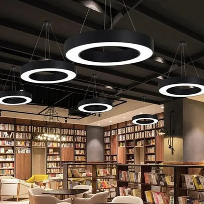 Industrielle Ringpendelleuchte – Helle Gleichmäßige Beleuchtung für Arbeitsbereiche