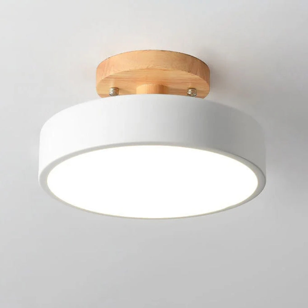 Nordische LED-Deckenleuchte – Halbeinbau mit Matter Schirmoptik