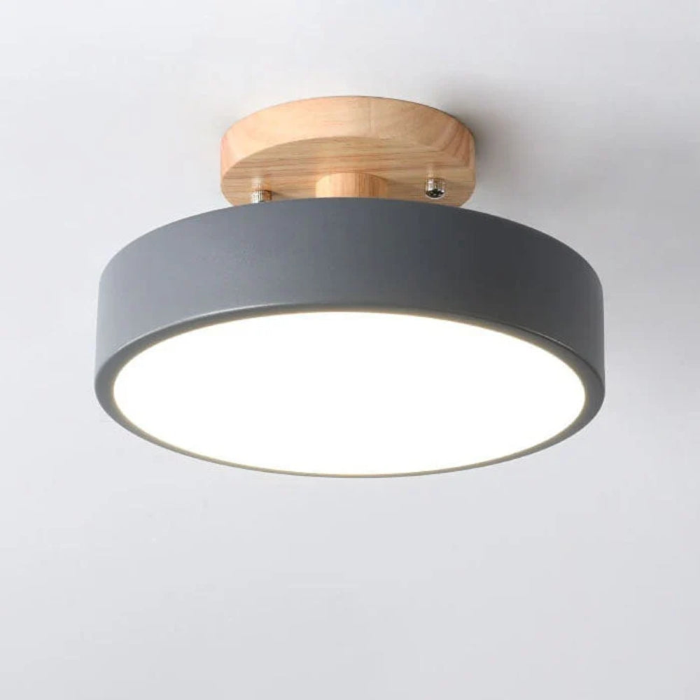 Nordische LED-Deckenleuchte – Halbeinbau mit Matter Schirmoptik