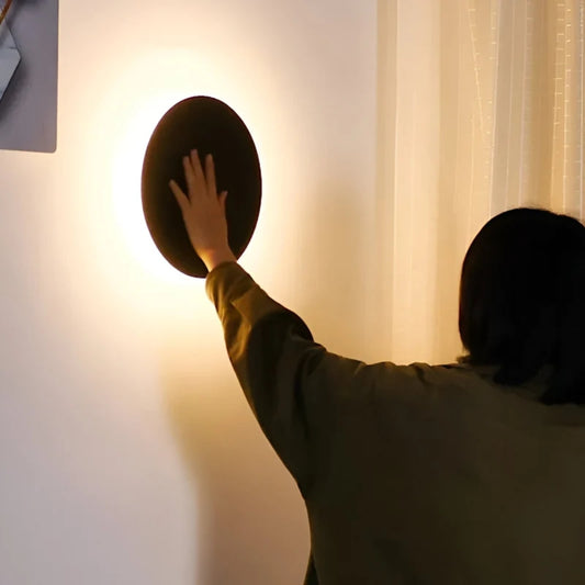 Nordische LED-Wandleuchte – Bewegungssensor und Warmes Umgebungslicht
