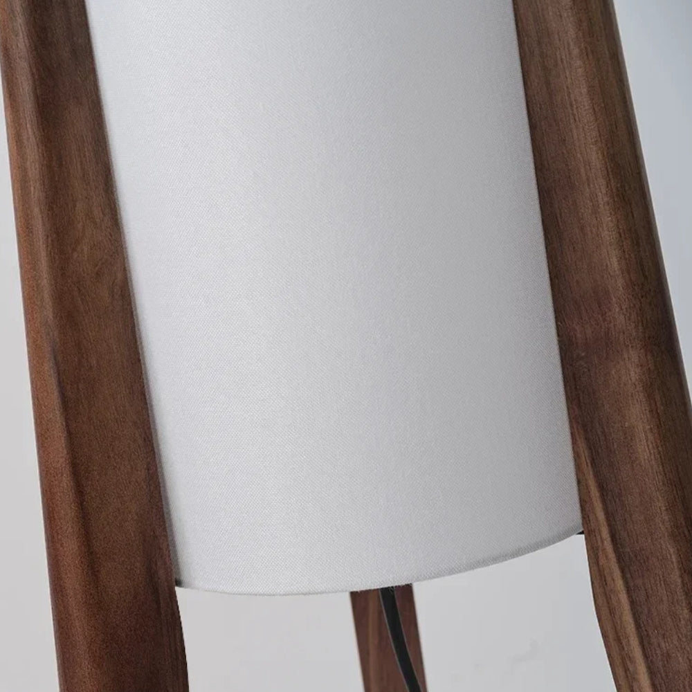 Nordische Retro-LED-Stehlampe – Sanftes Umgebungslicht mit Dreifarboption