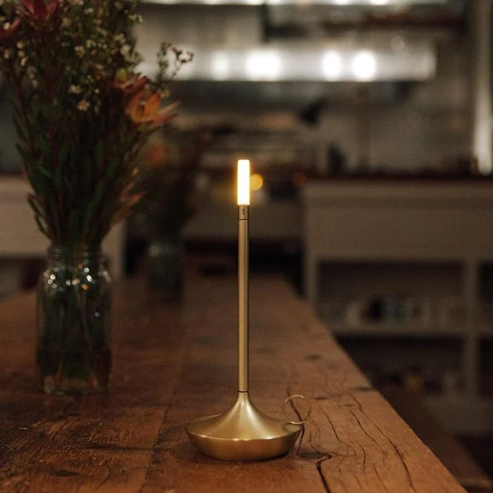 Nordische Tischlampe – Tragbar und Für Innen und Außen geeignet