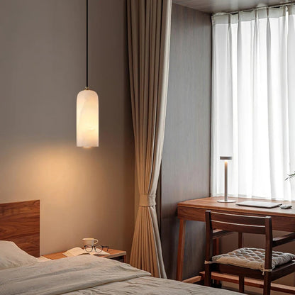 Nordic Pendelleuchte - Schlanke Deckenleuchte mit warmem Ambiente