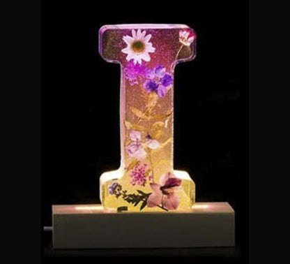 Personalisierte Brief Nachtlicht - getrocknete Blume LED-Tischlampe