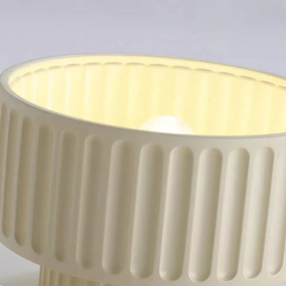 Plissierte Deckenleuchte - Retro-inspirierte Lampe für jeden Raum