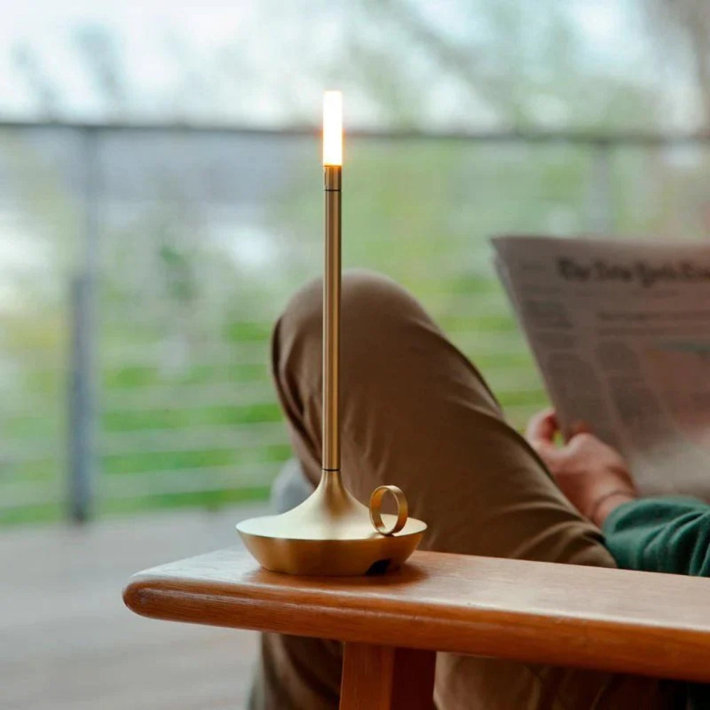 Romantische LED-Tischleuchte - Stimmungslicht für draußen oder drinnen