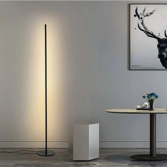 Schlanke LED-Stehlampe – Minimalistische dimmbare oder nicht dimmbare Optionen