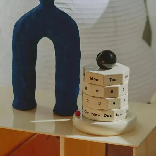 Taktiler Kalender - Kompaktes interaktives Design