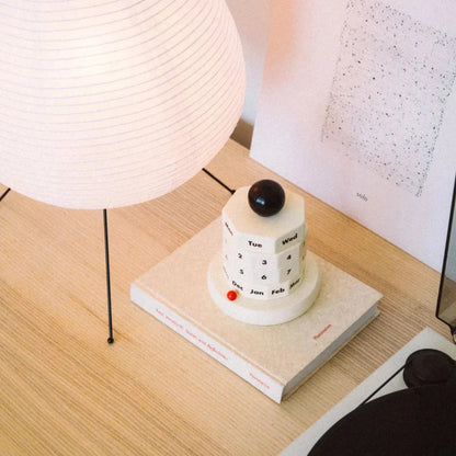 Taktiler Kalender - Kompaktes interaktives Design