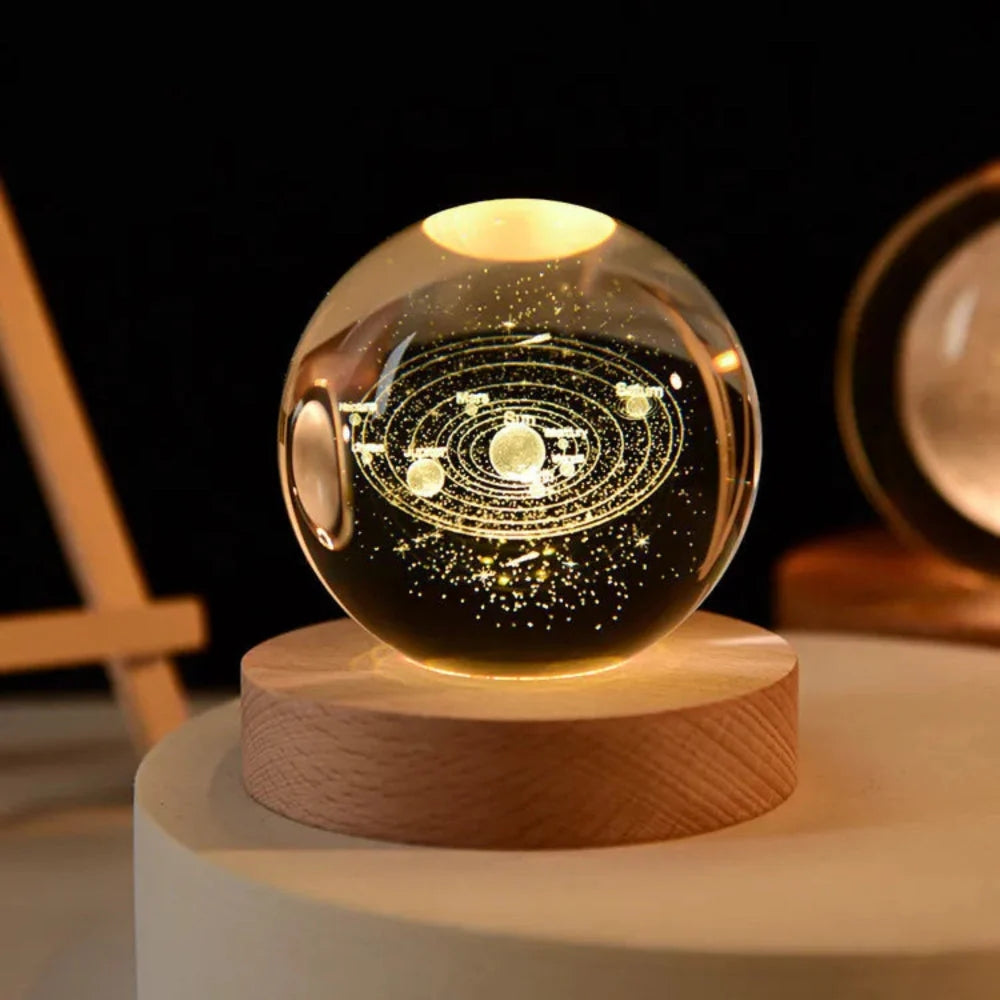 Tischlampe im Himmlischen Stil – 3D-Gravierte Kugel mit Warmem Licht