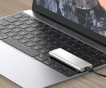 Tragbare 4TB USB-C-Festplatte - Hochgeschwindigkeits-Datenspeicherung für unterwegs