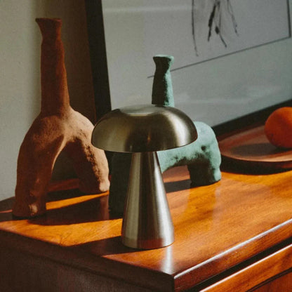 Tragbare Touch-Lampe - wiederaufladbare und einstellbare Beleuchtung