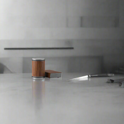 Tragbarer Messerschärfer - Walzensystem für gleichmäßiges, präzises Schärfen