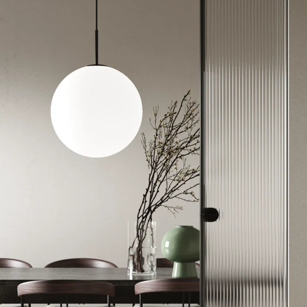 Überdimensionale Pendelleuchte - Sphärische Designbeleuchtung für Innenräume
