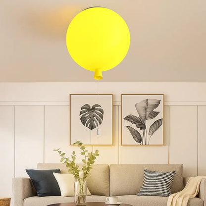 Verspielte Ballon-Deckenleuchte – Warmes LED-Licht für Schlafzimmer