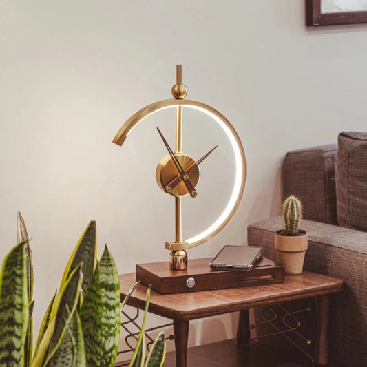 Vintage-Uhr-Tischlampe – LED-Beleuchtung mit Qi-Kabellosem Laden