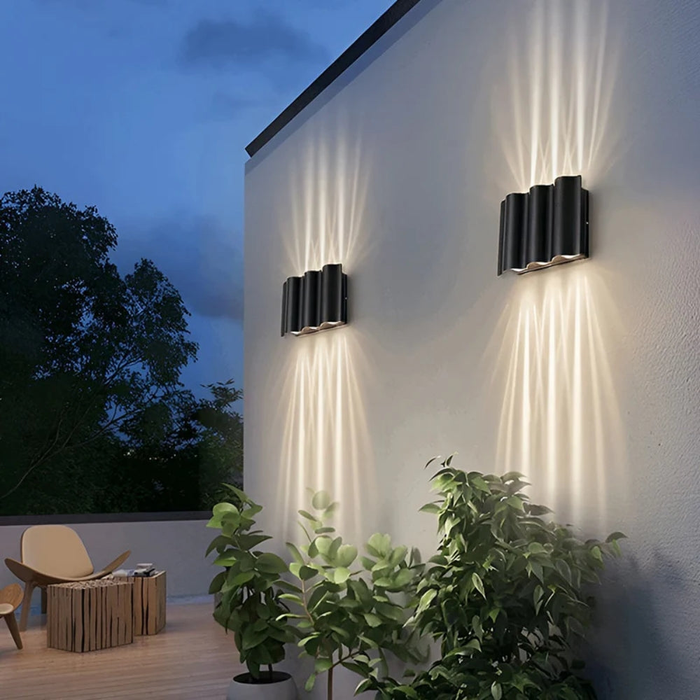 Wandleuchte für den Außenbereich - Arc Wave LED mit Licht nach oben und unten