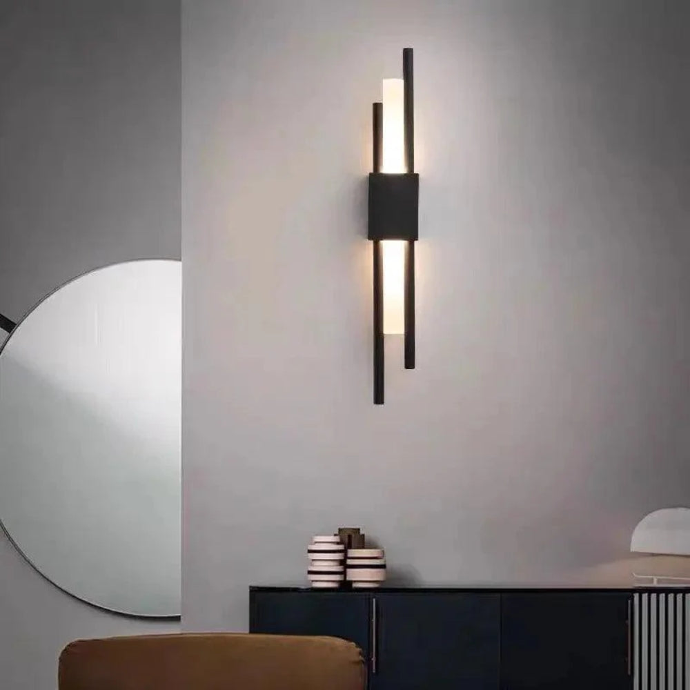 Wandleuchte mit verstellbarem Arm - Elegante Akzentbeleuchtung