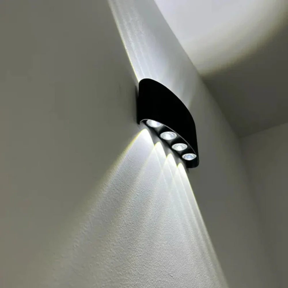 Wall light – Modern design & versatile use indoors and outdoors