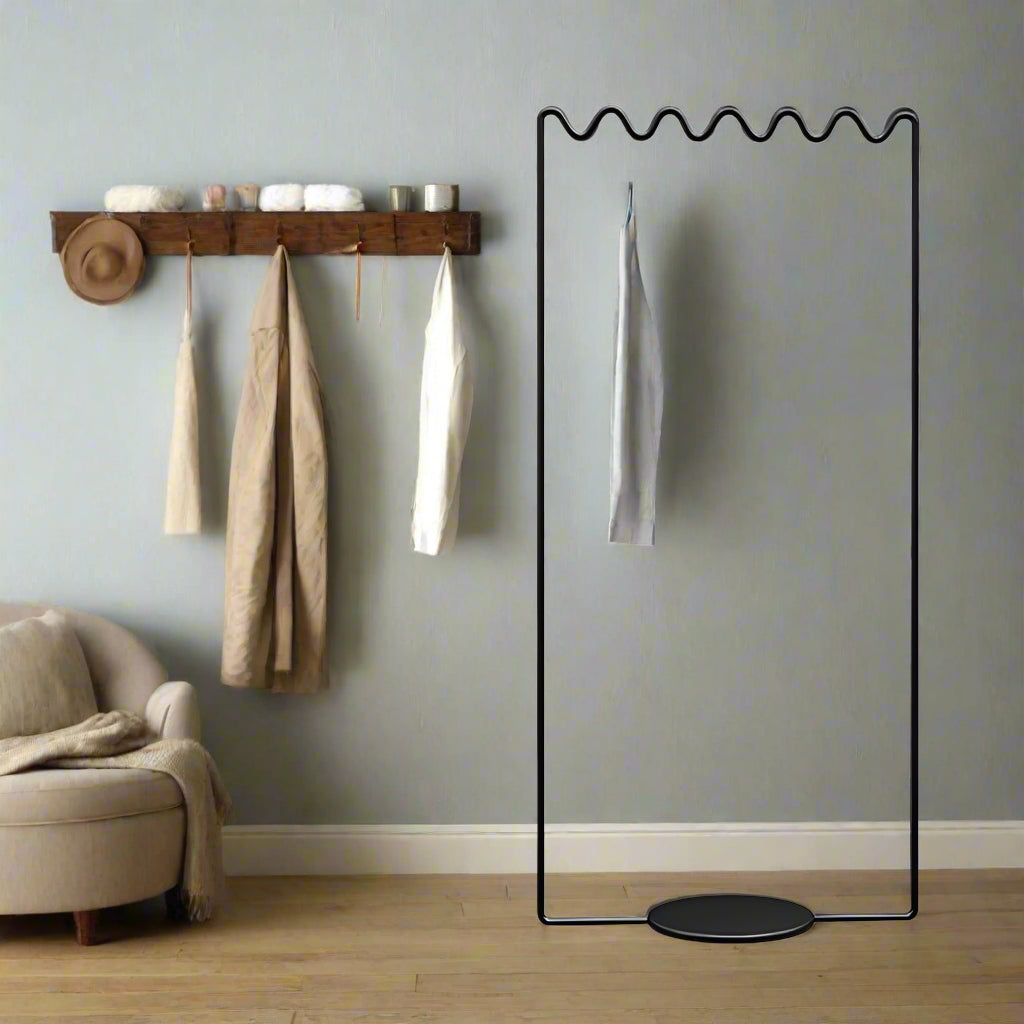 Wavy Minimalist Coat Rack - Moderne Form & funktionale Aufbewahrung