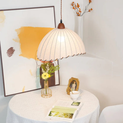 Weinlese Pendelleuchte - Sanft leuchtende Hängelampe mit gerippter Oberfläche