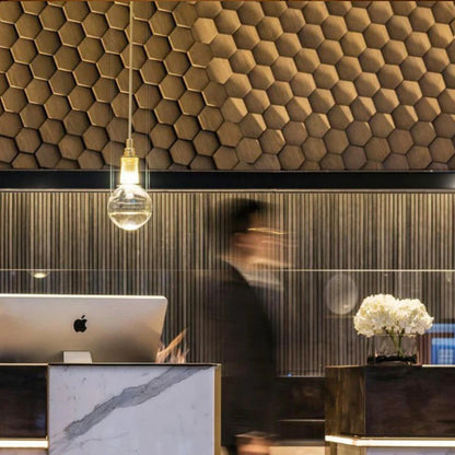 Weltkugel Pendelleuchte - Moderne Hängelampe mit sanftem Lichtschein