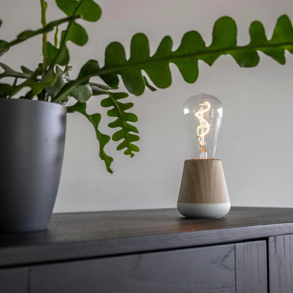 Wiederaufladbare LED-Tischlampe - batteriebetriebene Beleuchtung für drinnen/außen