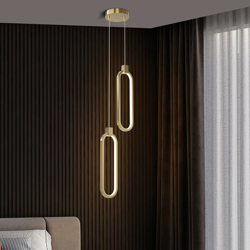 Zeitgenössische Hängelampe - Sanftes Leuchten im Gold-Halo-Stil